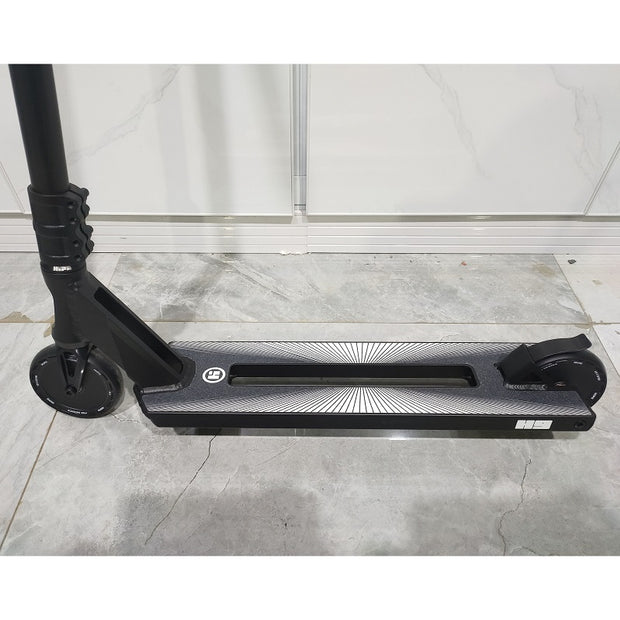 AB Bikes Scooter Hipe H9 in black – pedal view