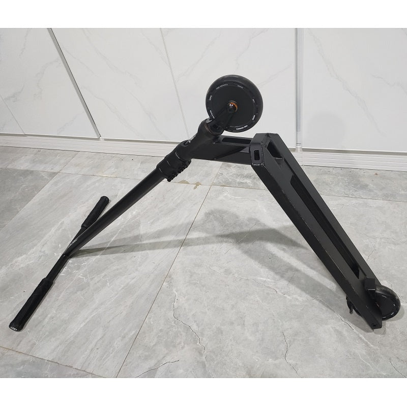 AB Bikes Scooter Hipe H9 in black – support view