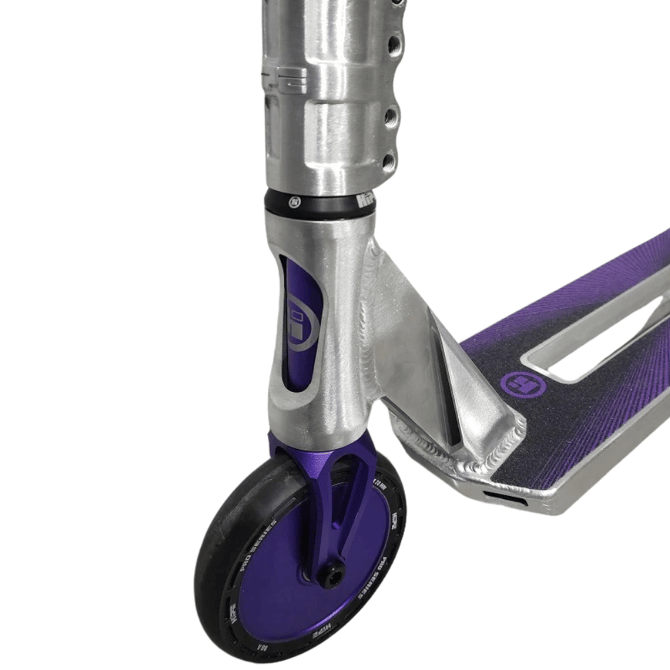 AB Bikes Scooter H9 in purple – front wheel view