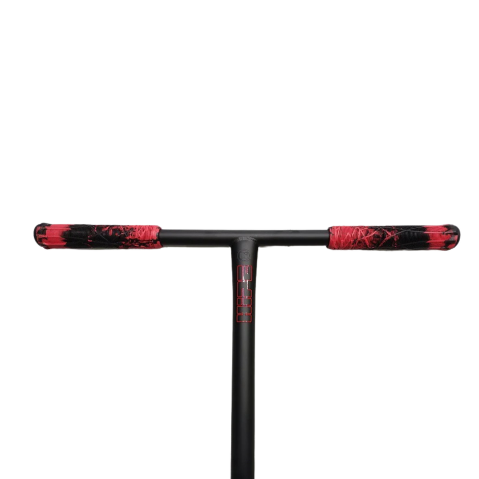 AB Bikes Scooter Hipe H11 in red – handbar view