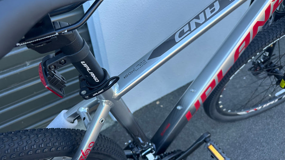 AB Bikes Mountain Bike UPLAND in silver black – seat tube view