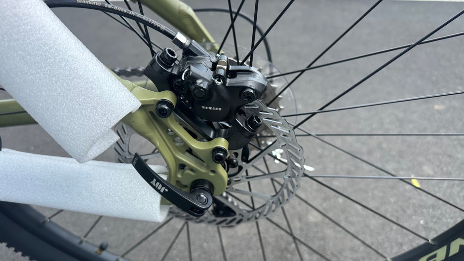 AB Bikes Mountain Bike UPLAND Vanguard in green – rear wheel view