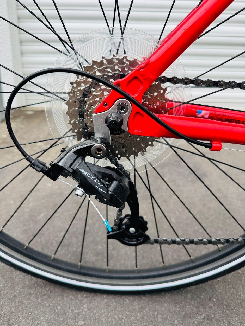 AB Bikes Mountain Bike Rental Ceres in blue – gearing system view