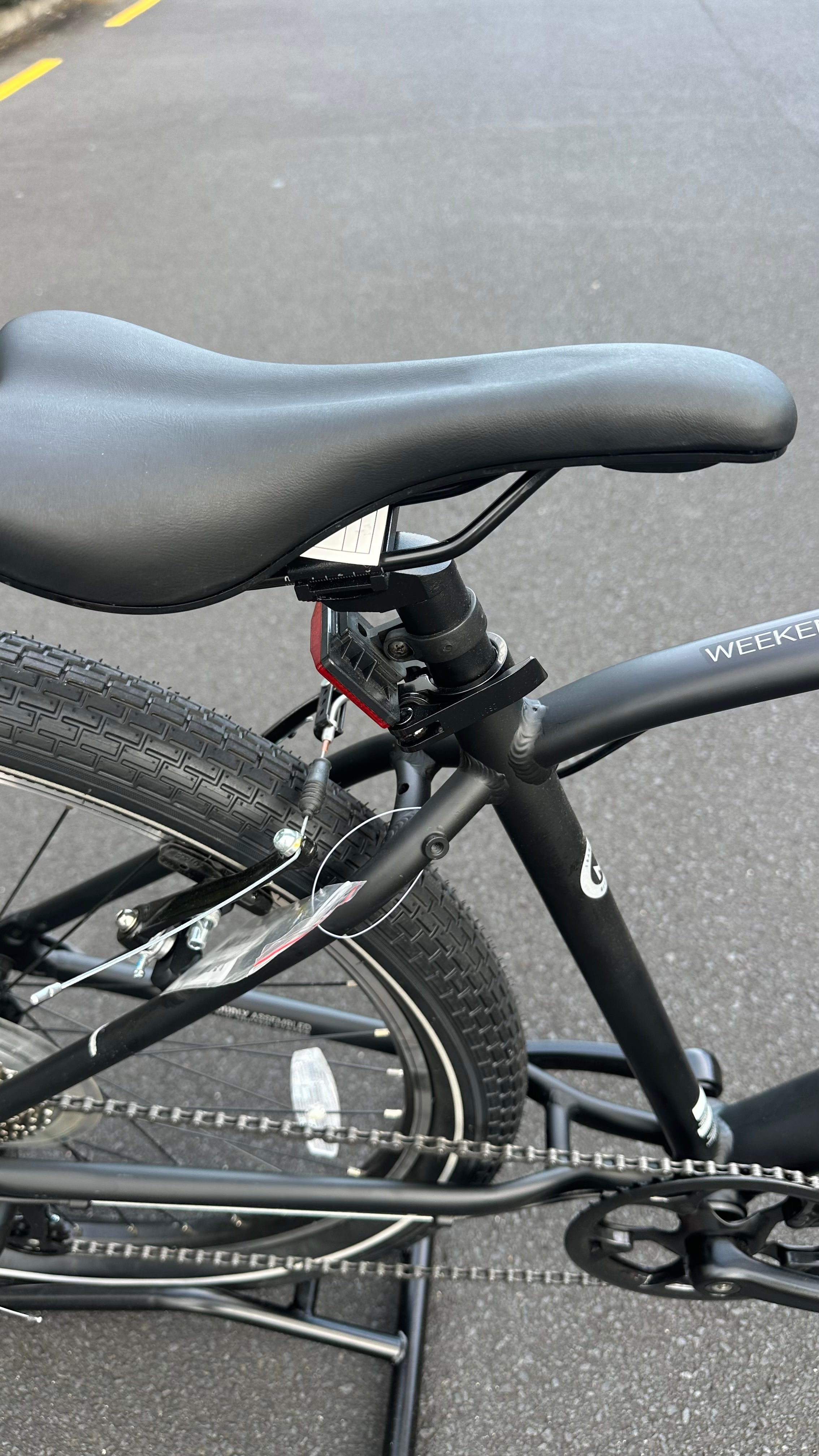 AB Bikes Road/City Bike Univega Weekend Escape 1.0 in black – chain view