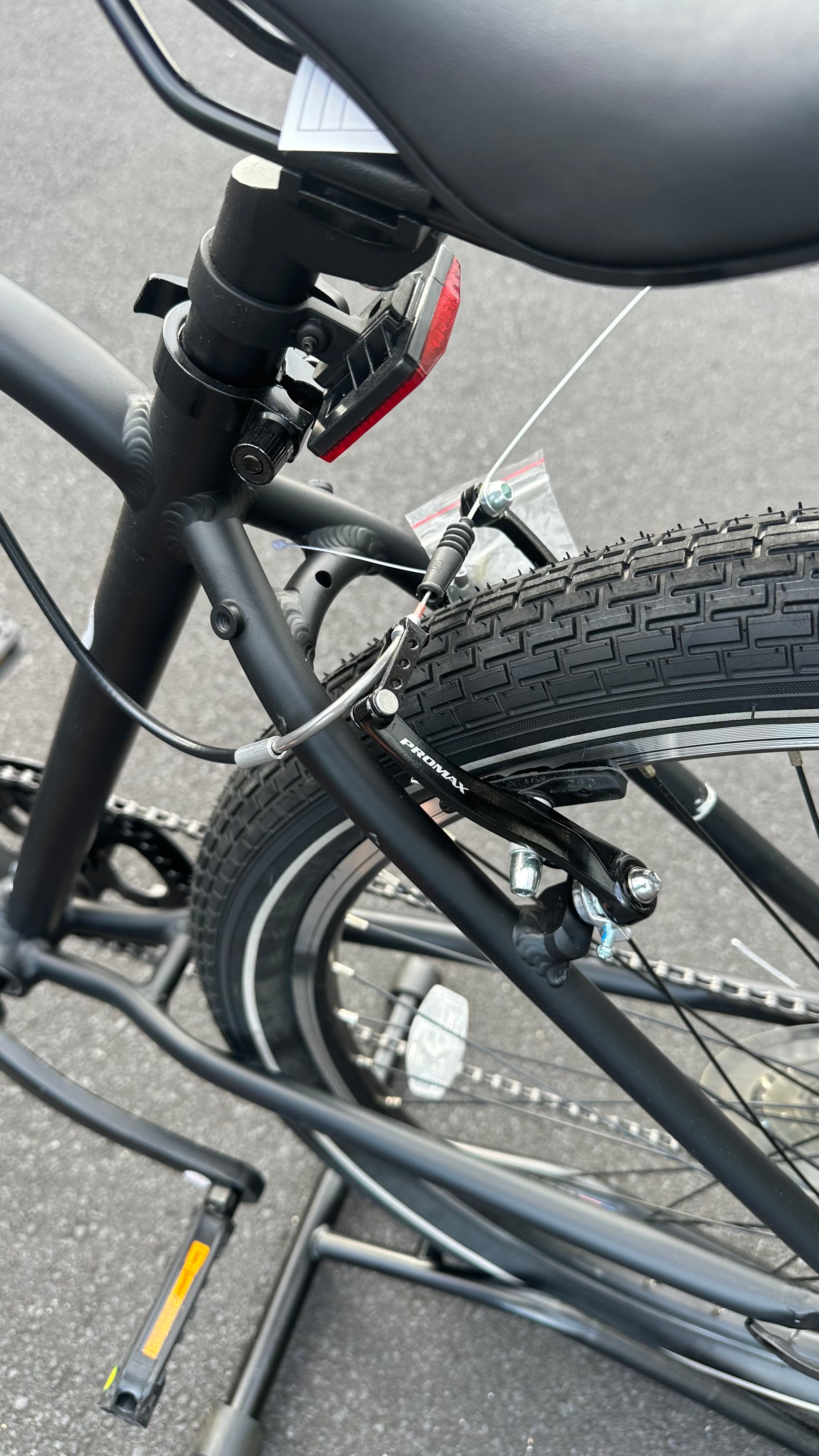 AB Bikes Road/City Bike Univega Weekend Escape 1.0 in black – seat tube view