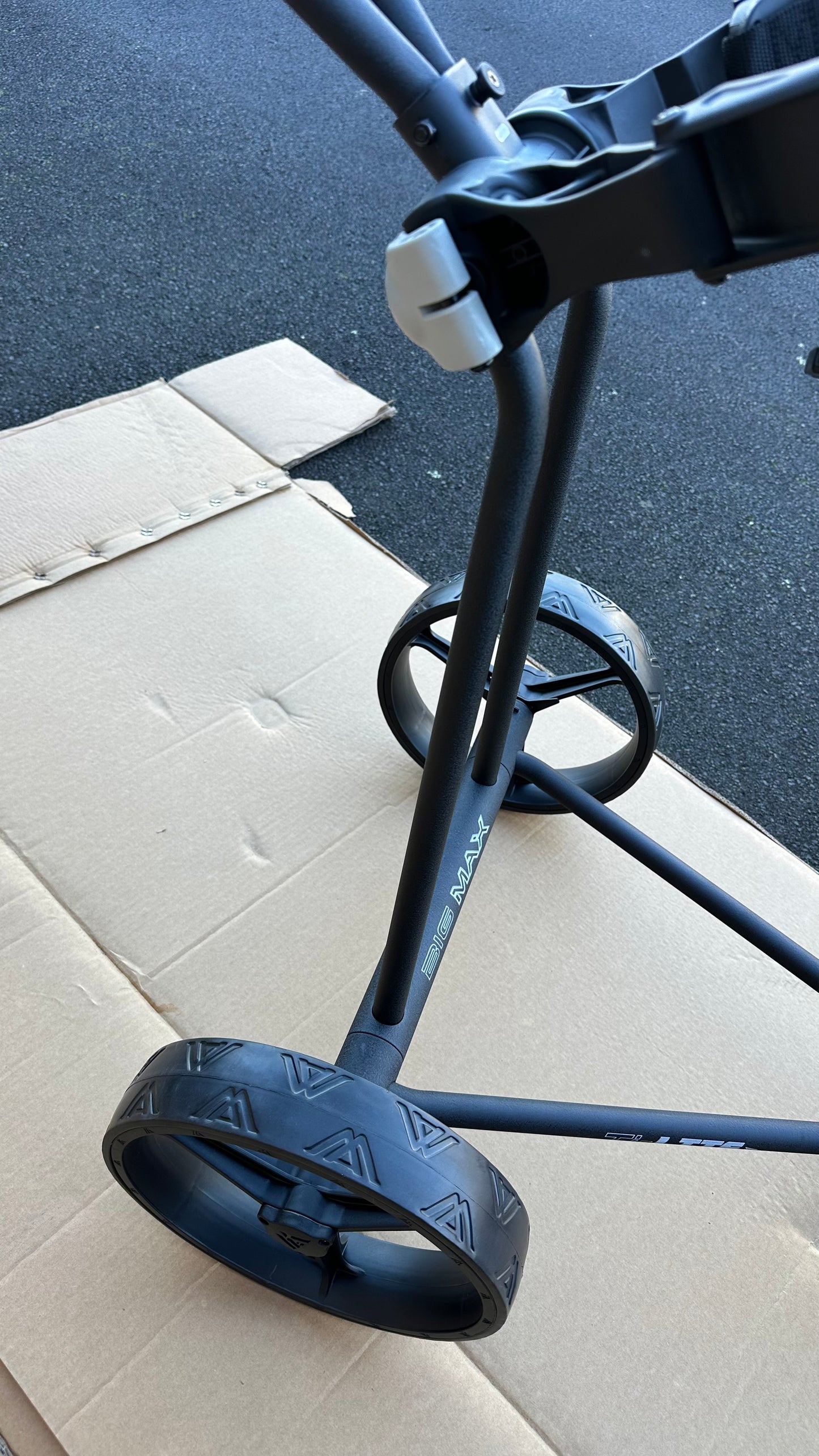 BIG MAX Ti Lite Golf  Trundler 3-wheel push cart folding trolley